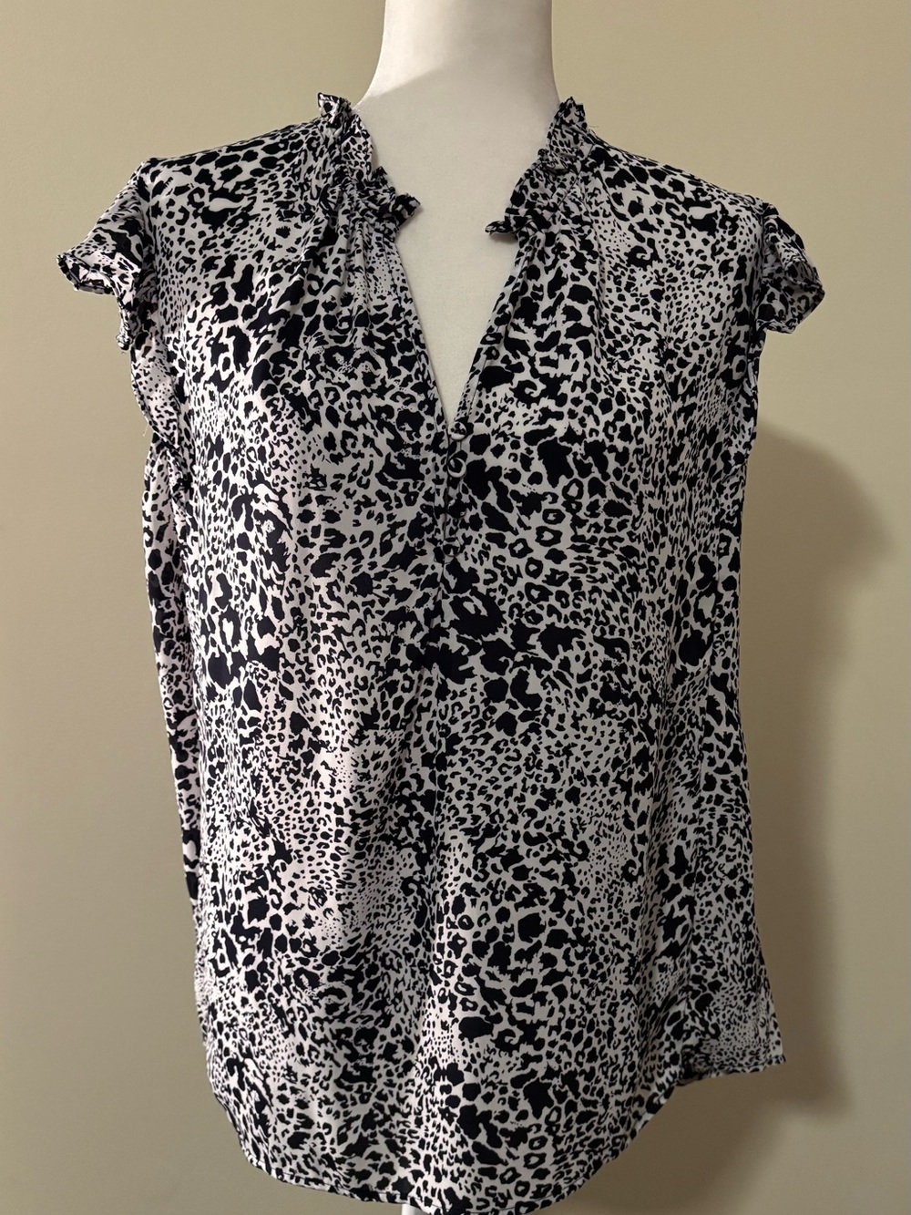 Carolina Belle Black & White Animal Print Ruffle Cap Sleeve Blouse